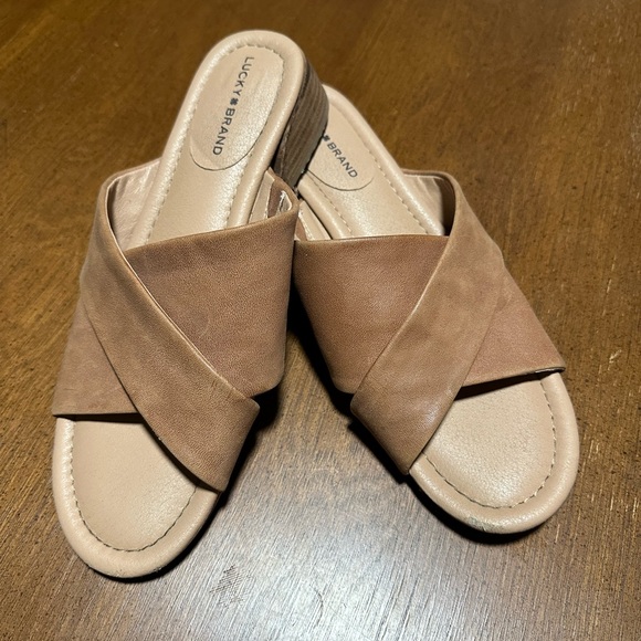 Lucky Brand Ramundy Low Heel Sandal - Picture 1 of 10